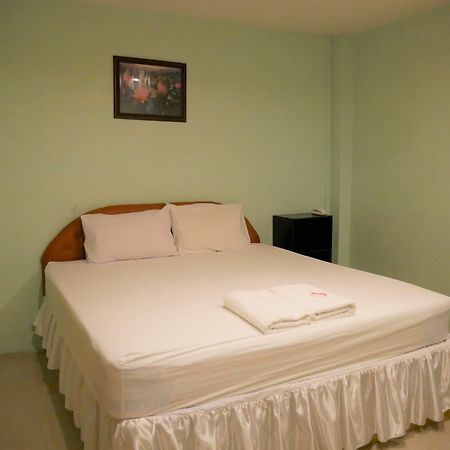 Viriya Resort Phitsanulok Buitenkant foto