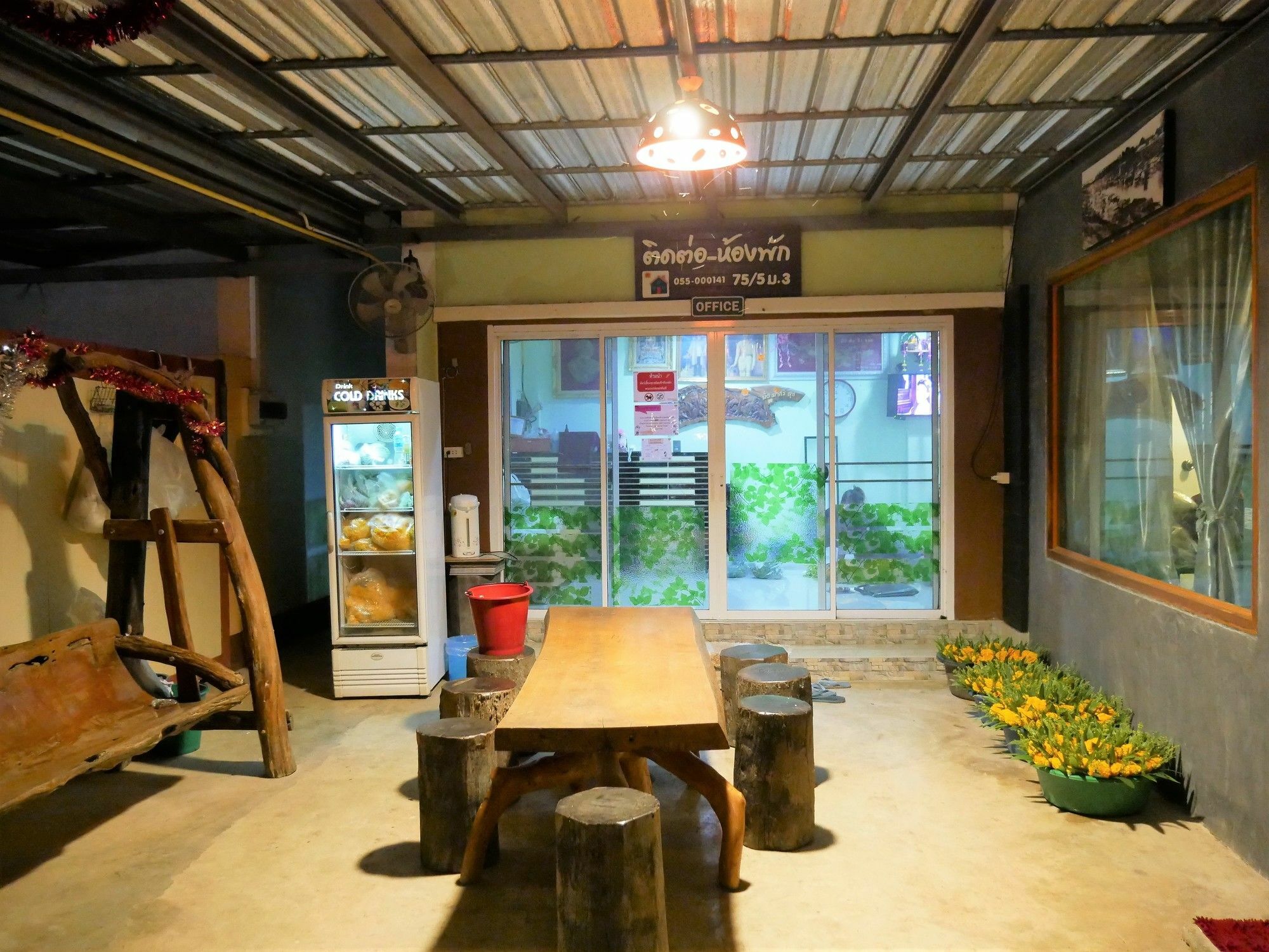 Viriya Resort Phitsanulok Buitenkant foto